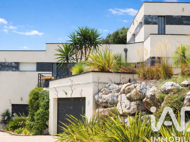Maison 7 pièces 399 m²