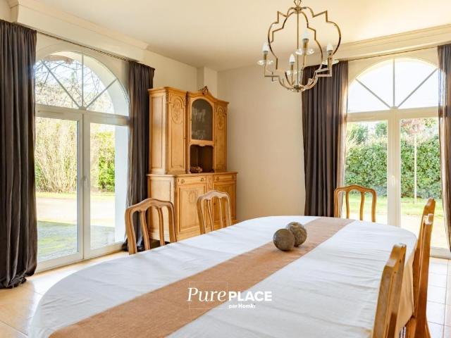 Maison 7 pièces 390 m²