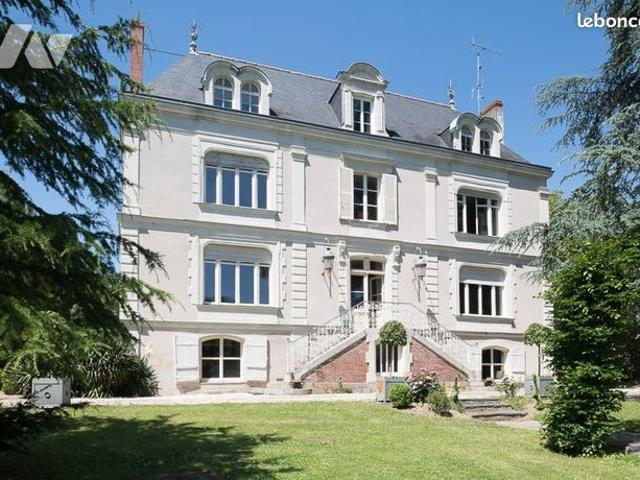 Maison 7 pièces 407 m²