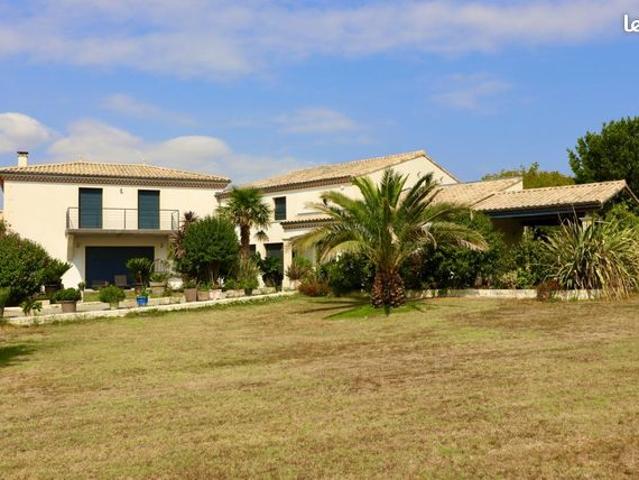 Maison 7 pièces 400 m²