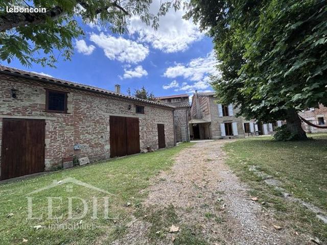 Maison 7 pièces 400 m²