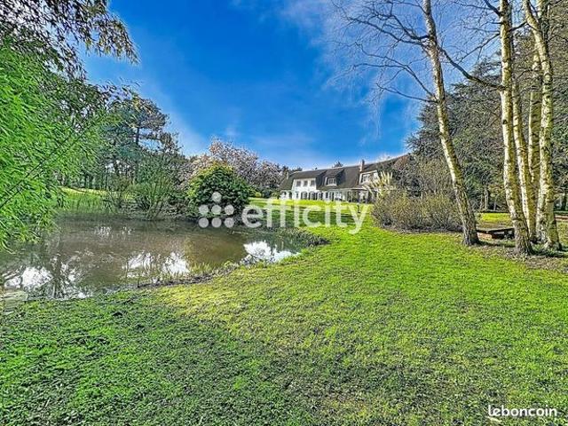 Maison 7 pièces 450 m²