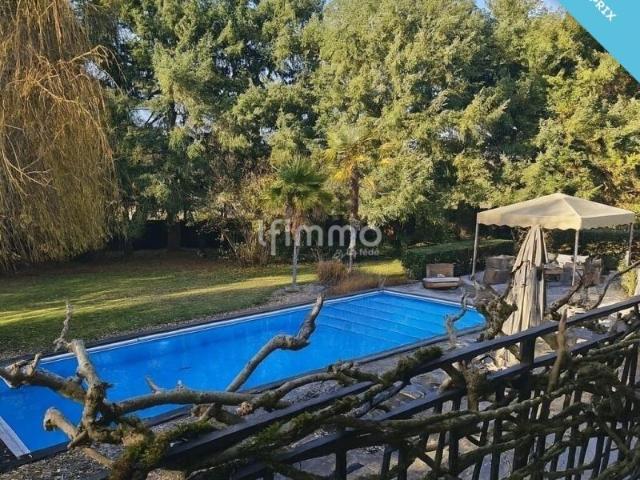 Maison 7 pièces 484 m²