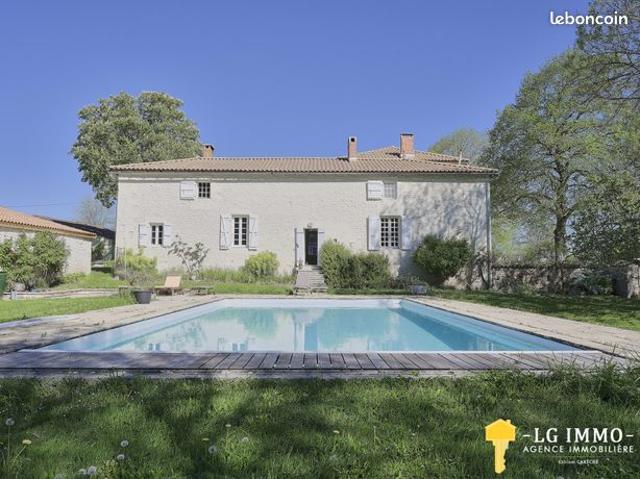 Maison 8 pièces 535 m²