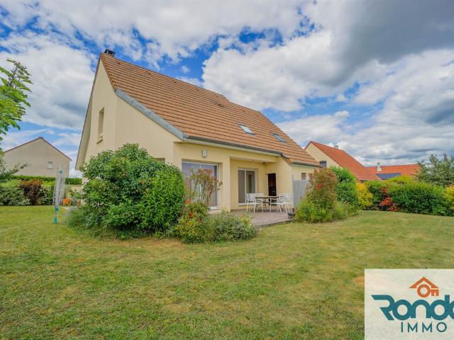 Maison 7 Pieces / 5 Chambres / 147M2 Environ / 603M2 De Terr. 147m² Is sur Tille