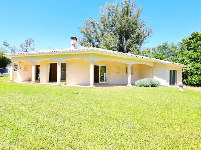 Maison 7 pièces à louer à Léognan Réf. 4427