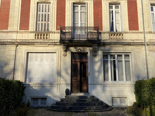 Maison 7 pièces avec jardin centre ville
