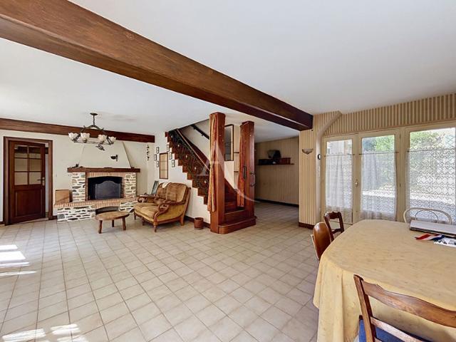Maison 7 pièces Faubourg 5 chambres cours