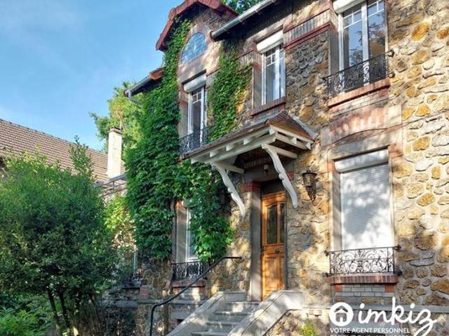 Maison 7 pièces maison de charme sur terrain arbor