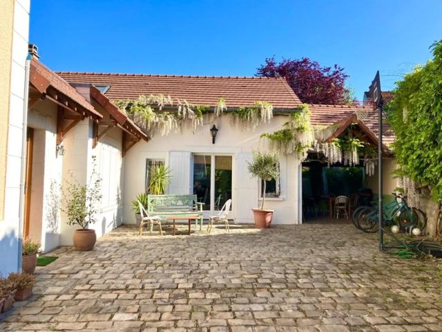 Maison 7P 12 min de la British School