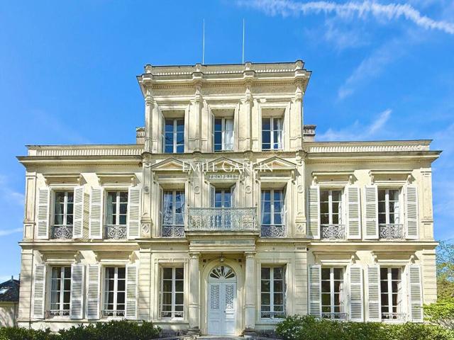Maison 400 m2 Montval sur Loir