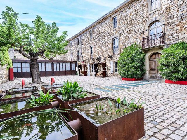 Maison 400 m2 Uzes