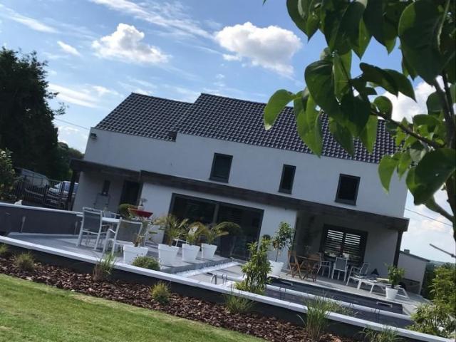 Maison 400 m² 5 Ch à vendre à Montigny le Tilleul