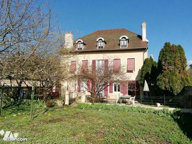 Maison 400 m² FRAISANS