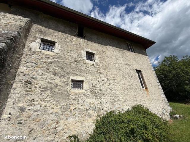 Maison 400 m² Planaise