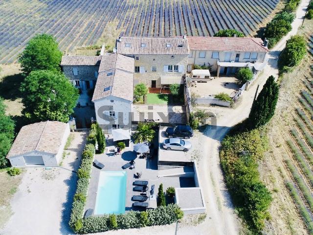 Maison 40 pièces 589 m²