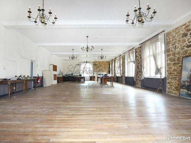 Maison 41 pièces 1 260 m²