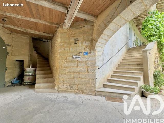 Maison 42 pièces 691 m²