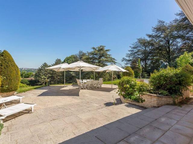 Maison 435 m2 St Cyr Au Mont d Or