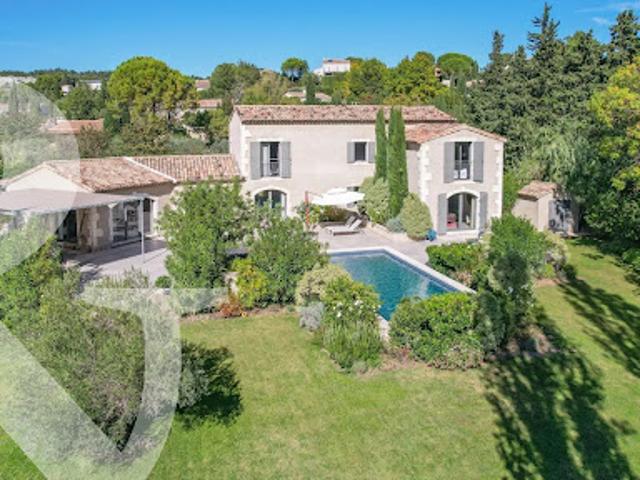 Maison avec piscine et jardin