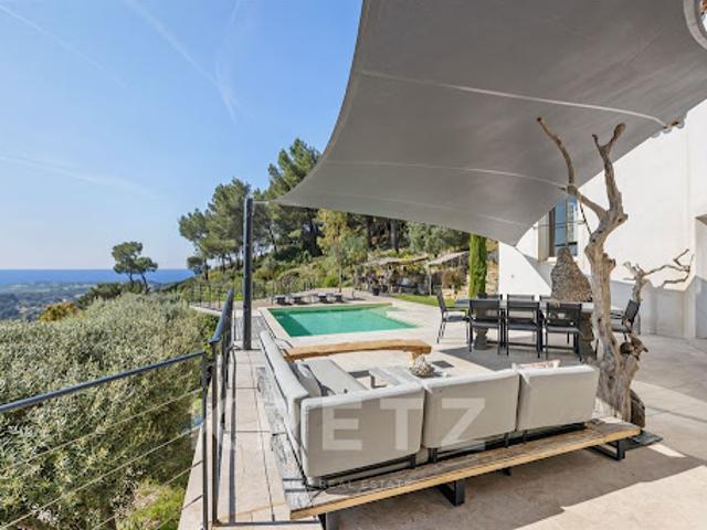 Maison avec piscine et jardin