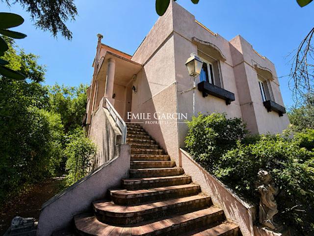 Maison avec jardin et terrasse