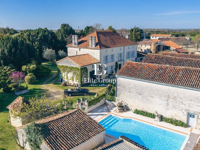 Maison 440 m2 Angouleme