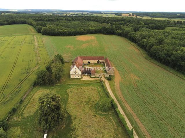 Maison avec jardin