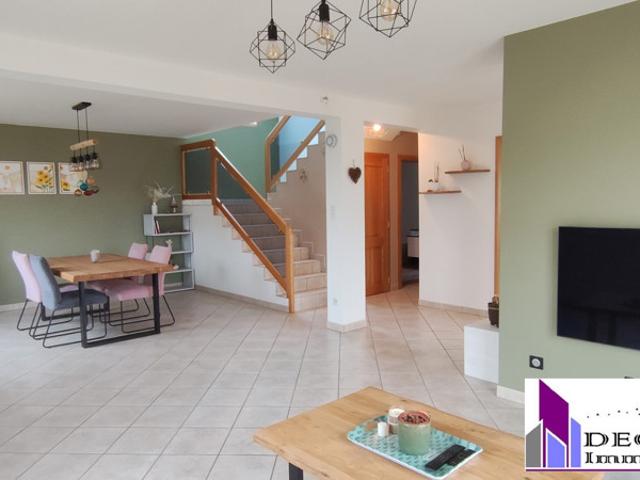 Maison 4/5 pièces de 124 m² sur 6,76 ares contruite en 2004
