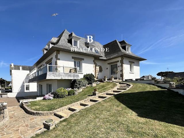 Maison avec jardin et terrasse