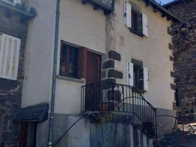 Maison 46 m² Vic sur Cère