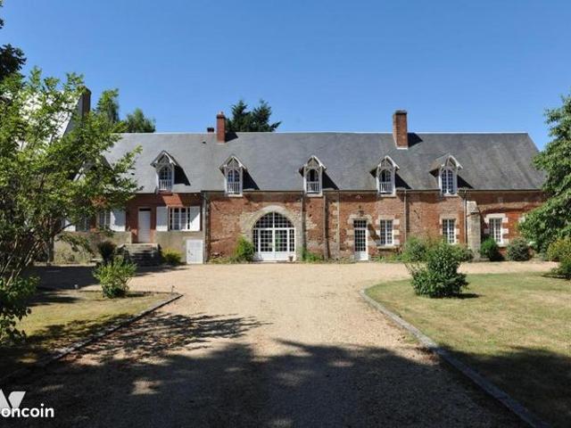 Maison 476 m² VITRY AUX LOGES