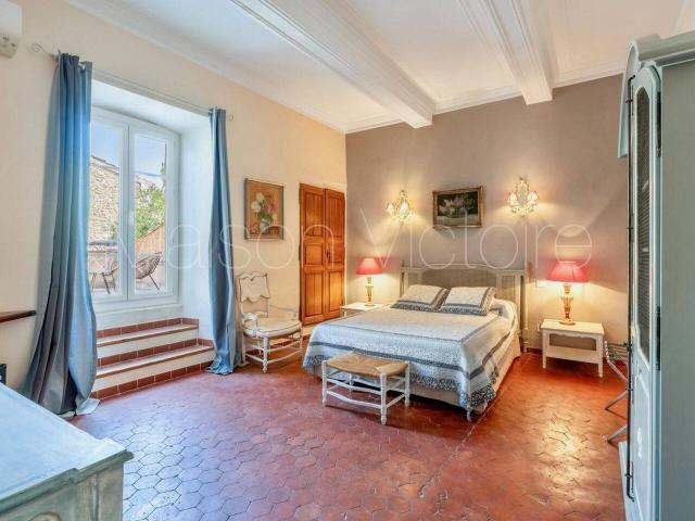 Maison 480 m2 Cabrieres d'Avignon