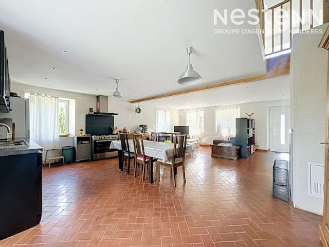 Maison avec jardin et terrasse
