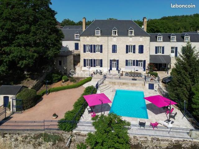 Maison 49 pièces 882 m²