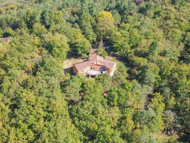 Maison 4 ch à terminer au calme complet 153m² Le Buisson de Cadouin
