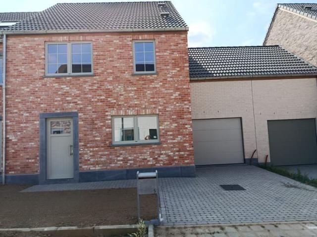 Maison 4 ch. avec garage, PEB A+ à louer à Jodoigne, libre