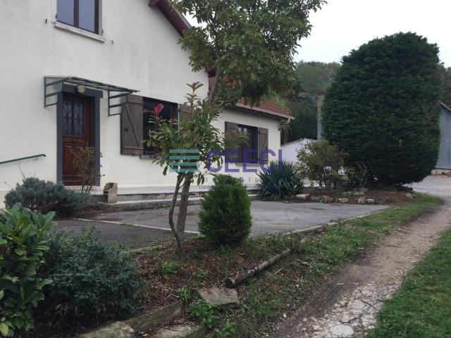 MAISON 4 CHAMBRES 143 M2