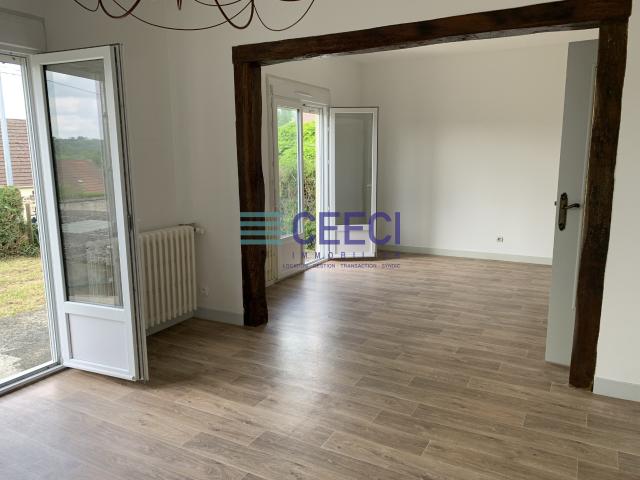 MAISON 4 CHAMBRES 143 M2 COURMELLES