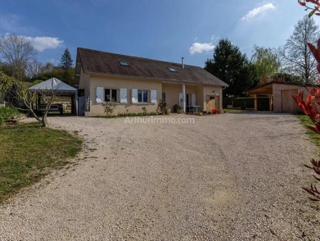 Maison familiale récente avec vue dégagée – terrain 1250 m² – 4 chambres + dépendance