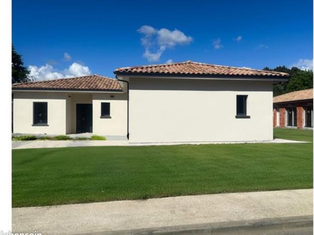 Maison 4 chambres à BRETX