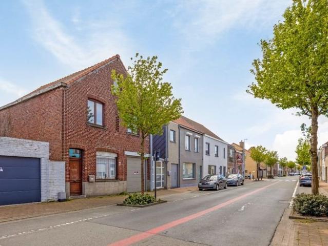 Maison 4 chambres à rénover à vendre à Adinkerke!