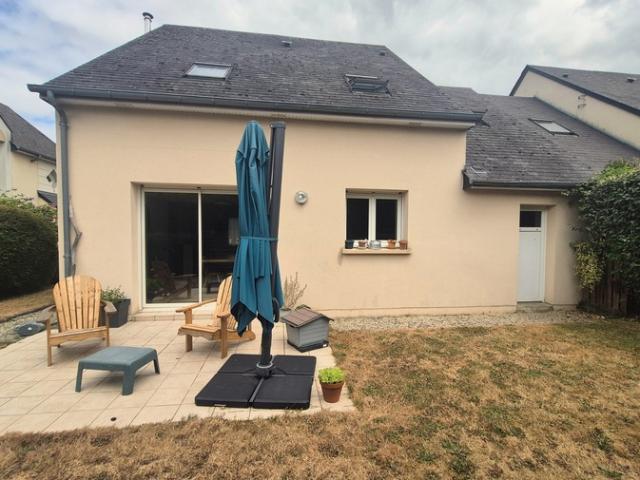 Maison 4 chambres – Aucun travaux – Jardin sans vis à vis – Laval