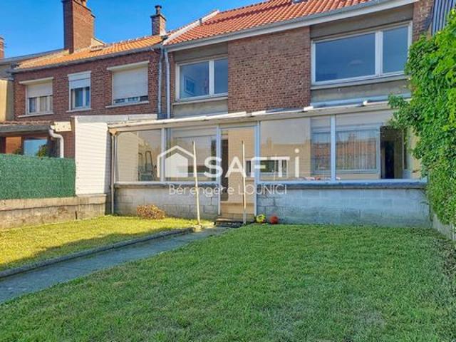 Maison 4 chambres avec dépendance et garage, à rénover