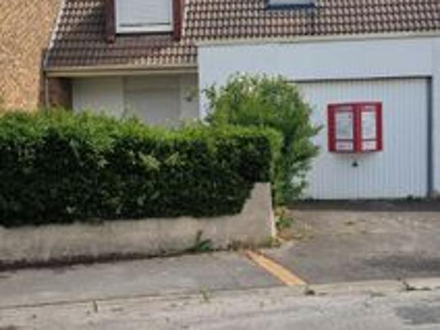 Maison 4 chambres avec garage et jardin