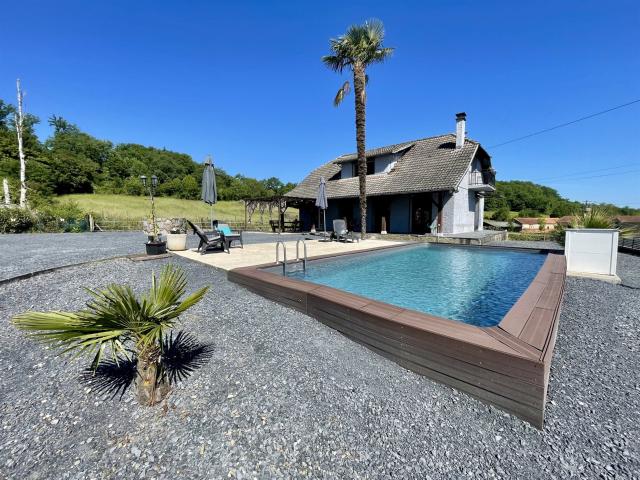 Maison 4 chambres avec piscine et jardin à Soublecause 134m² Soublecause