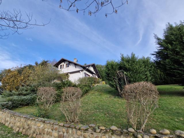 Maison 4 chambres avec piscine, vue Pyrénées 164m² Lacassagne