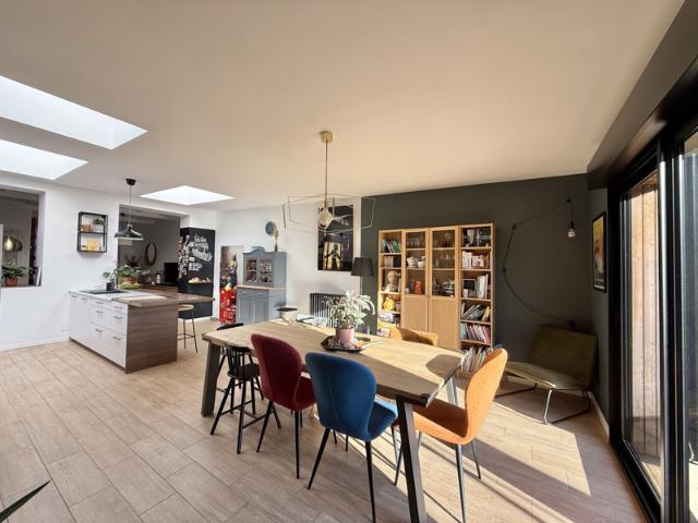 Maison 4 chambres et bureau