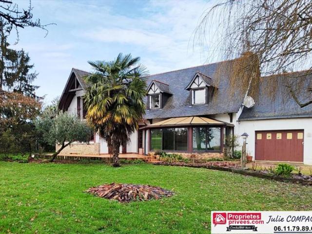 MAISON 4 CHAMBRES GARAGE ET GRAND TERRAIN 9 000 m² env