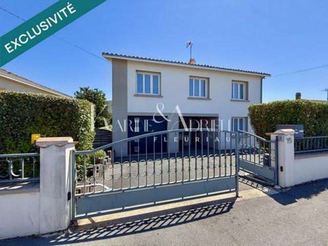 Maison 4 chambres, garage, jardin et piscine